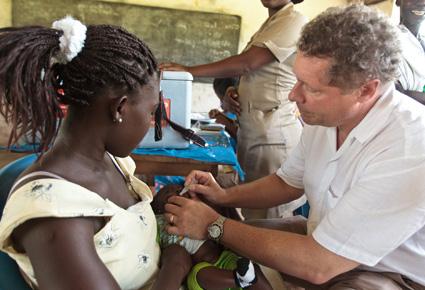 وفد إماراتي رفيع المستوى يشارك بمؤتمر تنزانيا الطبي